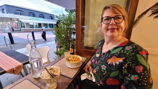 Lecker Essen am Abend vor dem Regen.