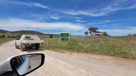 Das erste Auto nach 5 Stunden Fahrt! Wir waren durch! Der Fahrer hat uns wirklich gefragt ob er helfen kann!