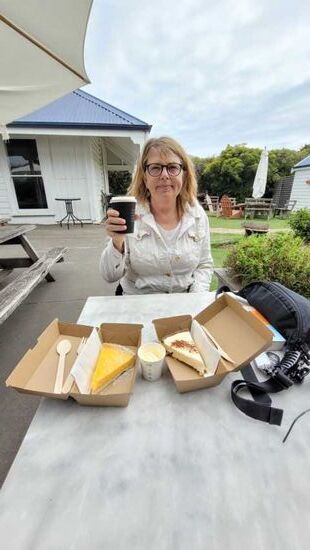 Auf dem Weg zum Leuchtturm hat Dani im Willow Tea House die letzten Stücke Kuchen erkämpft! Danach war Feierabend!