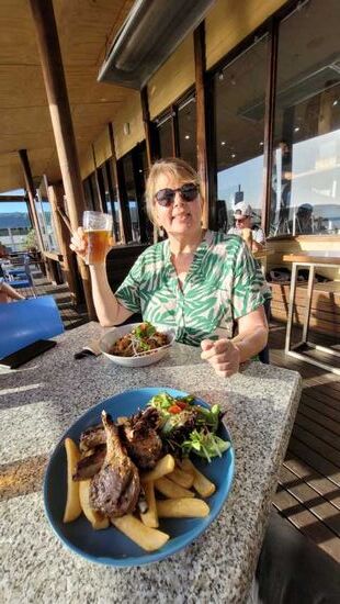 Lecker Essen und Bier in Port Campbell