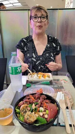 Günstiges und gutes Essen im Foodcourt