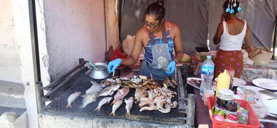 Gegrillt wurde an einer kleinen Bucht!