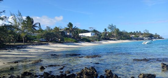 Strand an den Hotels