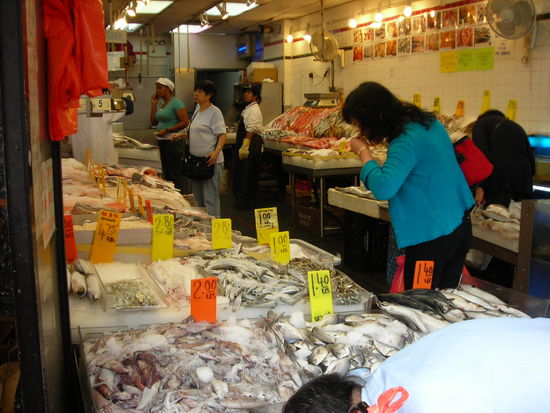 Gutes Essen in Chinatown. Frischer Fisch!