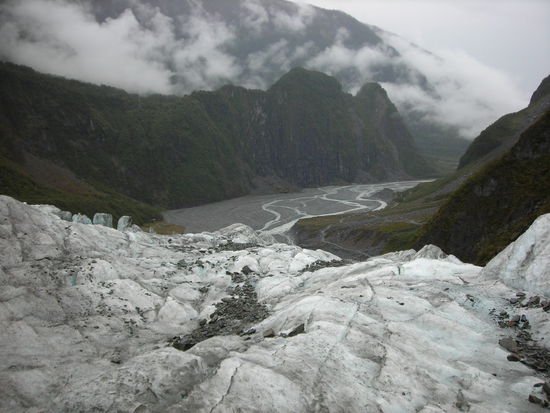 Blick vom Gletscher ins Tal.