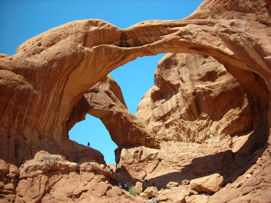 Double Arch (Kleiner Mann was nun)