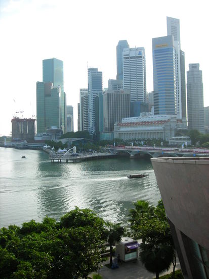 Singapur eine Stadt wie Berlin! Sogar die Busse sind die Gleichen!