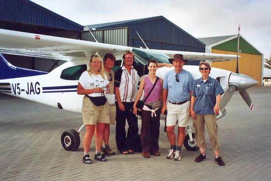 Rechts unsere junge Pilotin.