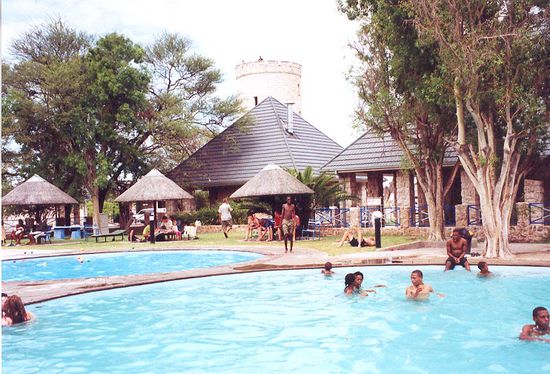 Pool in der alten Feste im Etocha NP.