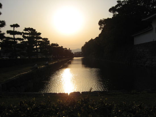 Sonnenuntergang Burggraben am Ni-jo Palast (Kjoto)