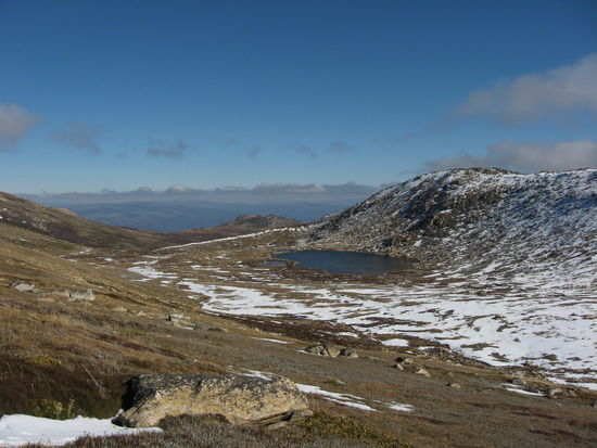 Blick auf dem Weg zum hoechsten Punkt Australiens!