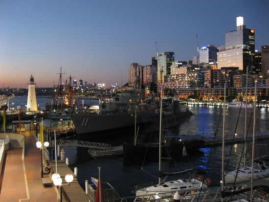 Darling Harbour (Sydney) am Abend
