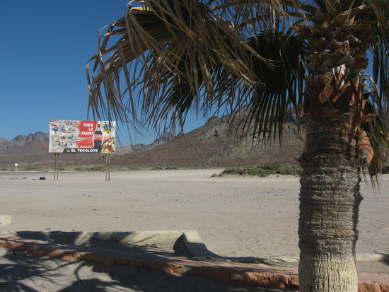 Werbung in der Wueste "Baja California"