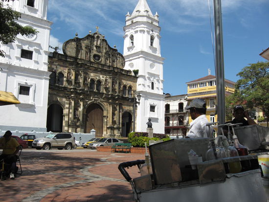 Altstadt mit Eisstand