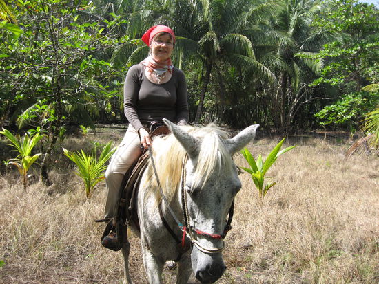 Susanne auf Ihrer Schneeflocke