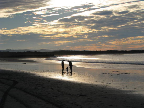 Am Strand von Noosa ausspannen.