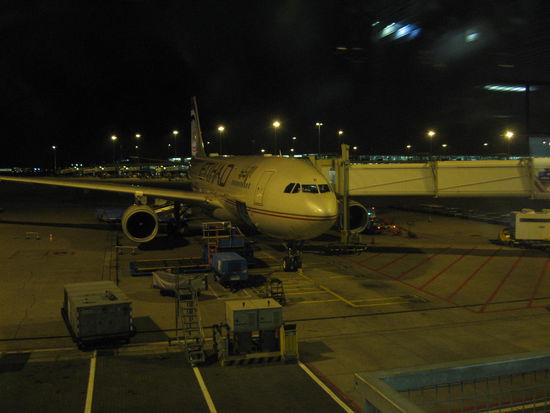 22 Uhr ging es mit Etihad los.