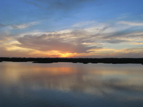 Der Tag nimmt eine Auszeit: Sonnenuntergang