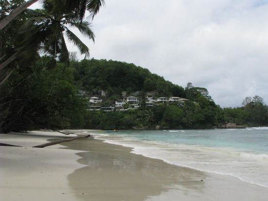 Hotel Lazare Picault nicht unsere Unterkunft.
Meine Unterkunft 2000 und 2001