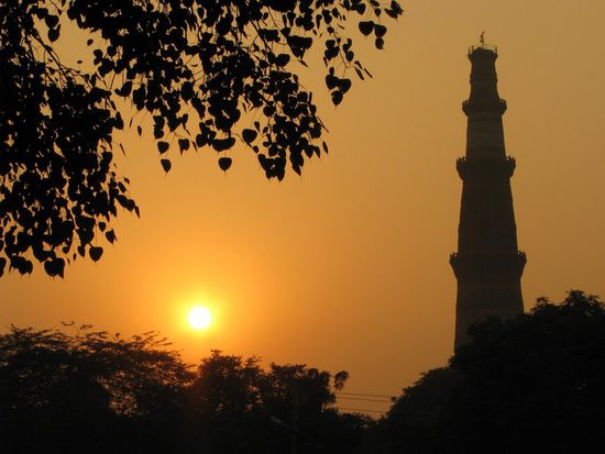 Qutb Minar (Minarett) Eines der größten der Welt.