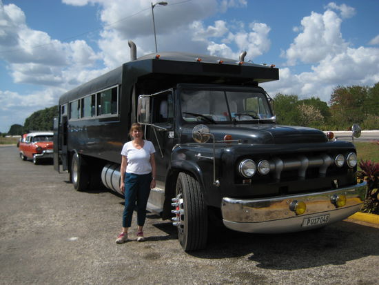 Ein großes Taxi Collectivos