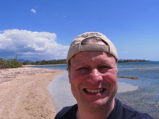 Schöner Spaziergang am Strand