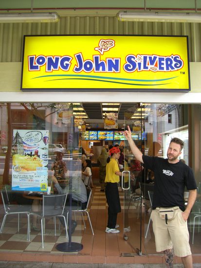 Long John Silvers!  You know 8 Glasen...arrrrrrh! Haelse aufschlitzen...!