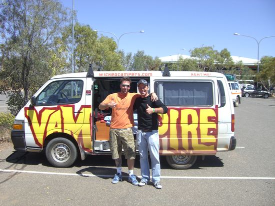 Wiedervereinigung in Australien! Abholung am Flughafen in Alice Springs!