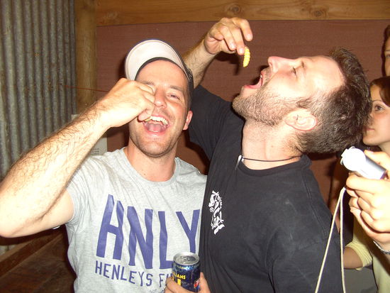 Essen! War lecker.....sehr viel Vitamine und Proteine!