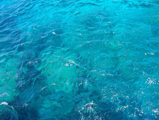 tuerkisblaues Wasser, allerdings "nur" 25 Grad