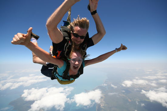 nach dem wir unsere Fallgeschwindigkeit von 200 km/h erreicht haben konnte ich die herrliche Aussicht geniessen