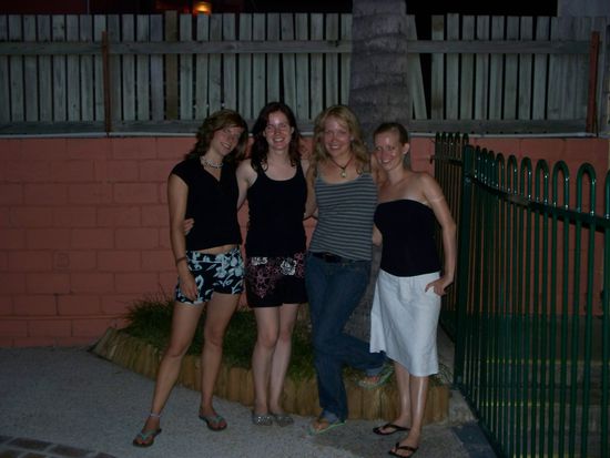 Arlette aus Winterthur, Claudia, ich und Laura... Maedels ich vermiss euch!