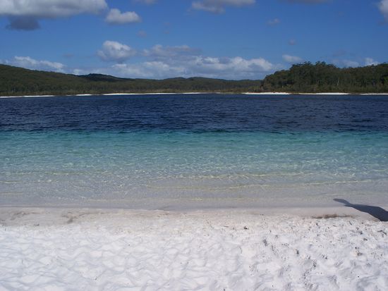Vor lauter Tratschen mit den beiden, hab ich es zeitlich gar nicht mehr geschafft, in den See zu springen. Anscheinend soll das kristallklare Wasser einem eine ganz reine Haut verleihen und die Haare zum glaenzen bringen.
