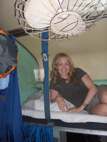 Im Nachtzug nach Chiang Mai...zum Glueck sind meine Beinchen so kurz 