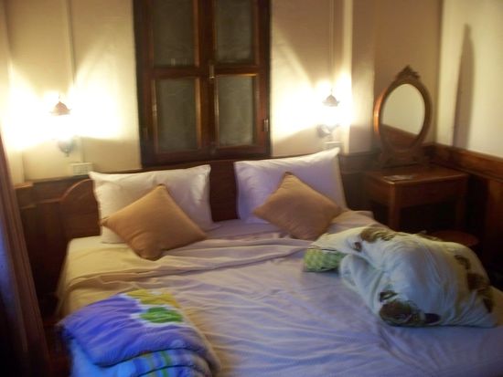 Was fuer ein traumhaftes Bett... es braucht echt nicht viel um gluecklich zu sein...