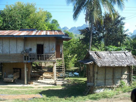 nicht zu vergleichen mit dem soliden Bau unserer Haeuser!