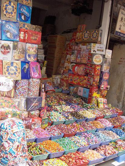 Hier in der Suessigkeitengasse...