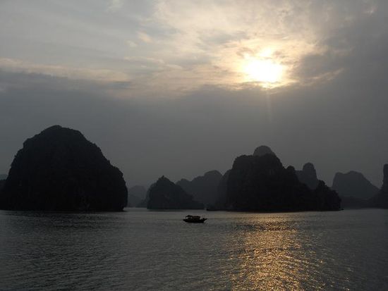 Die Halongbucht war echt wunderschoen.