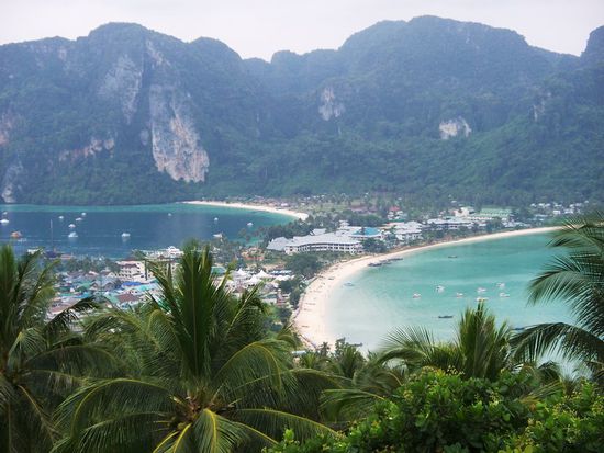 Endlich oben angekommen, was fuer eine herrliche Aussicht auf die wunderschoene Insel!