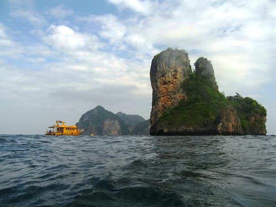 mit Blick auf Ko Phi Phi Le