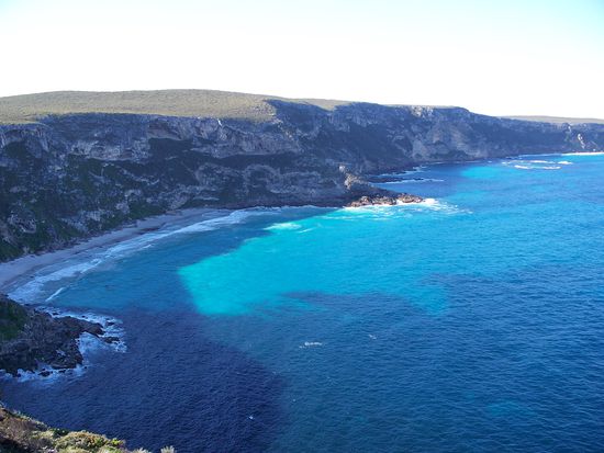 Schoener Ausblick ueber die Steilkueste von Kangaroo Island