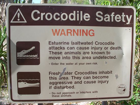 Bevor wir die naechste Schwimmmoeglichkeit hatten, sind wir an diesem Schild vorbeigelaufen...sehr beruhigend...