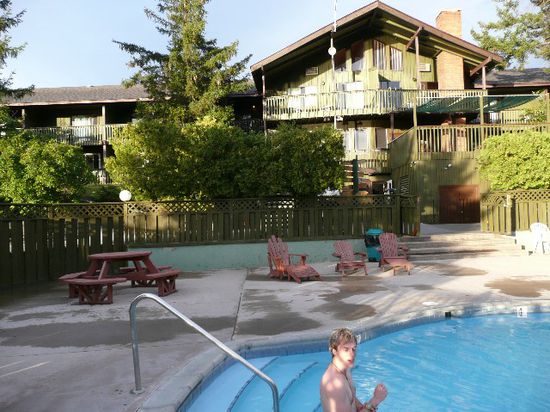 Im Hotelpool bei Sonne. Unglaublich!!!!
