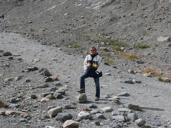 So sieht's unter nem Gletscher aus. Natürlich ohne mich.