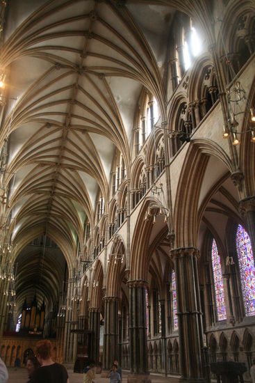 Wandaufriss Lincoln. Kein Stützenwechsel auf anhieb zu erkennen, alles kantonierte Pfeiler.