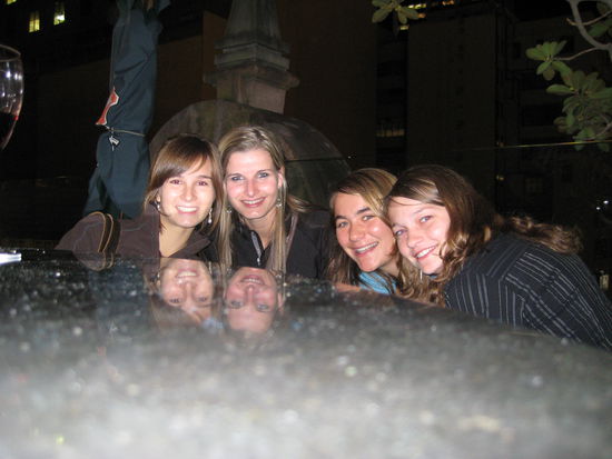 In der "Roofbar" Tina, Susanne, Tina &amp; Ich