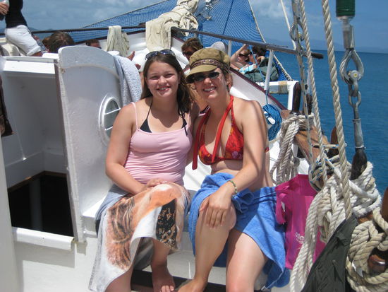 Evelyn (Schweinzerin) &amp; Ich auf dem Segelboot