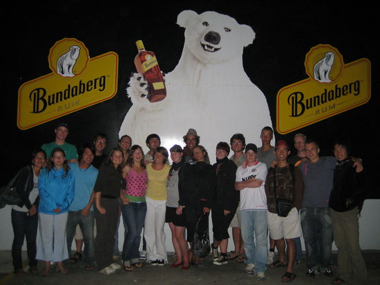 Unsere Gruppe aus dem "Busstop" vor dem Bundaberg Bar