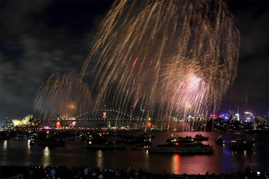 Feuerwerk um 12:00Uhr