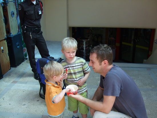 vo.li.: levin, elias u. sascha